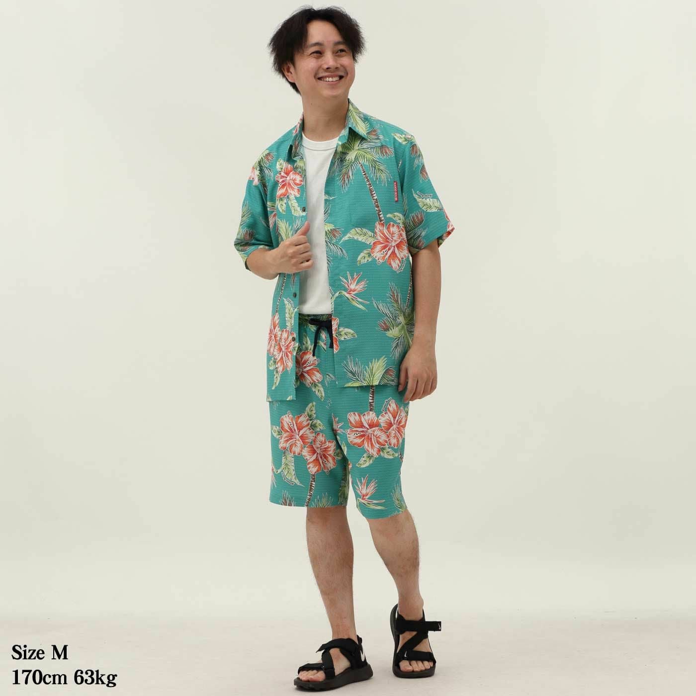 かりゆしハーフパンツ　モデル着用画像