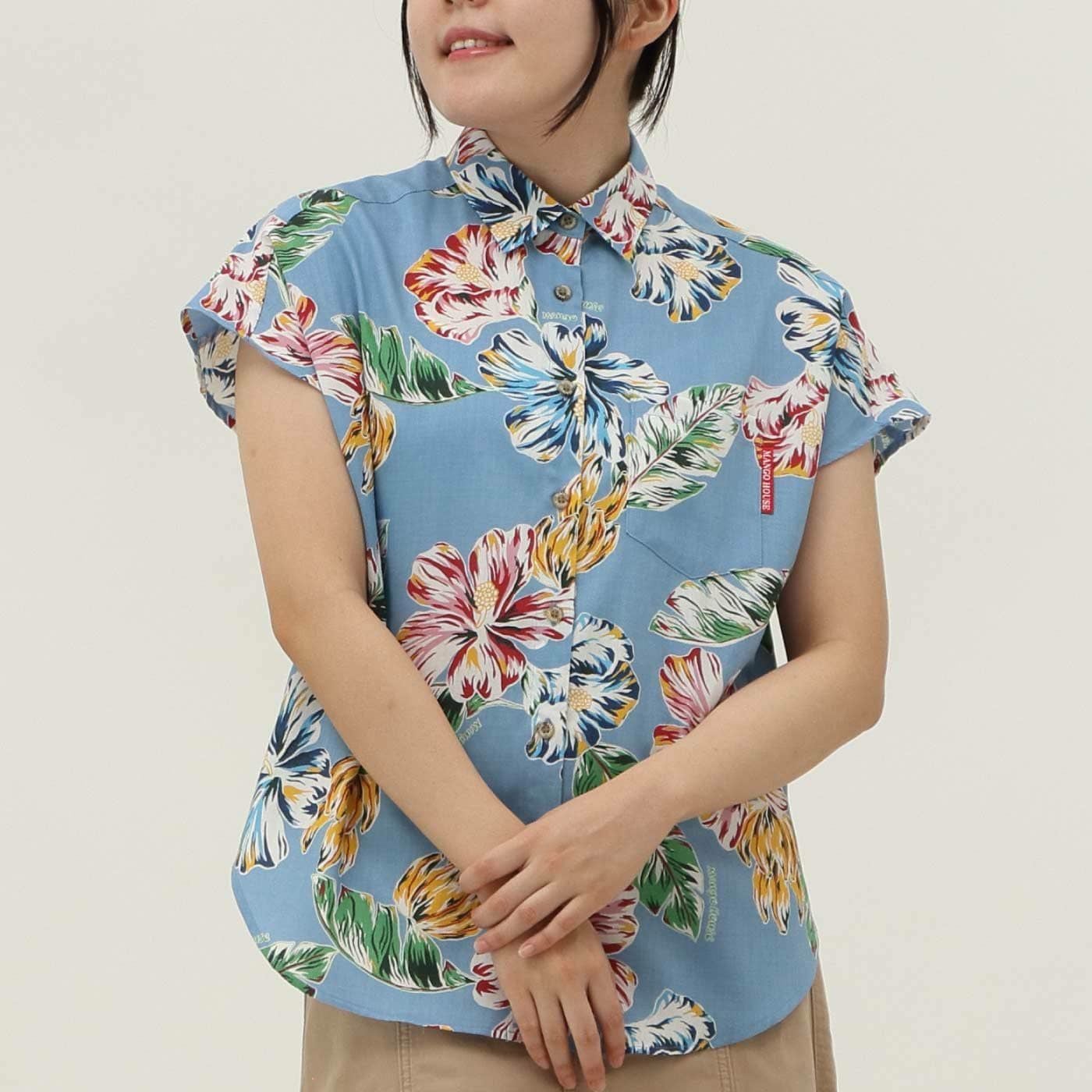 かりゆしウェアモデル着用画像