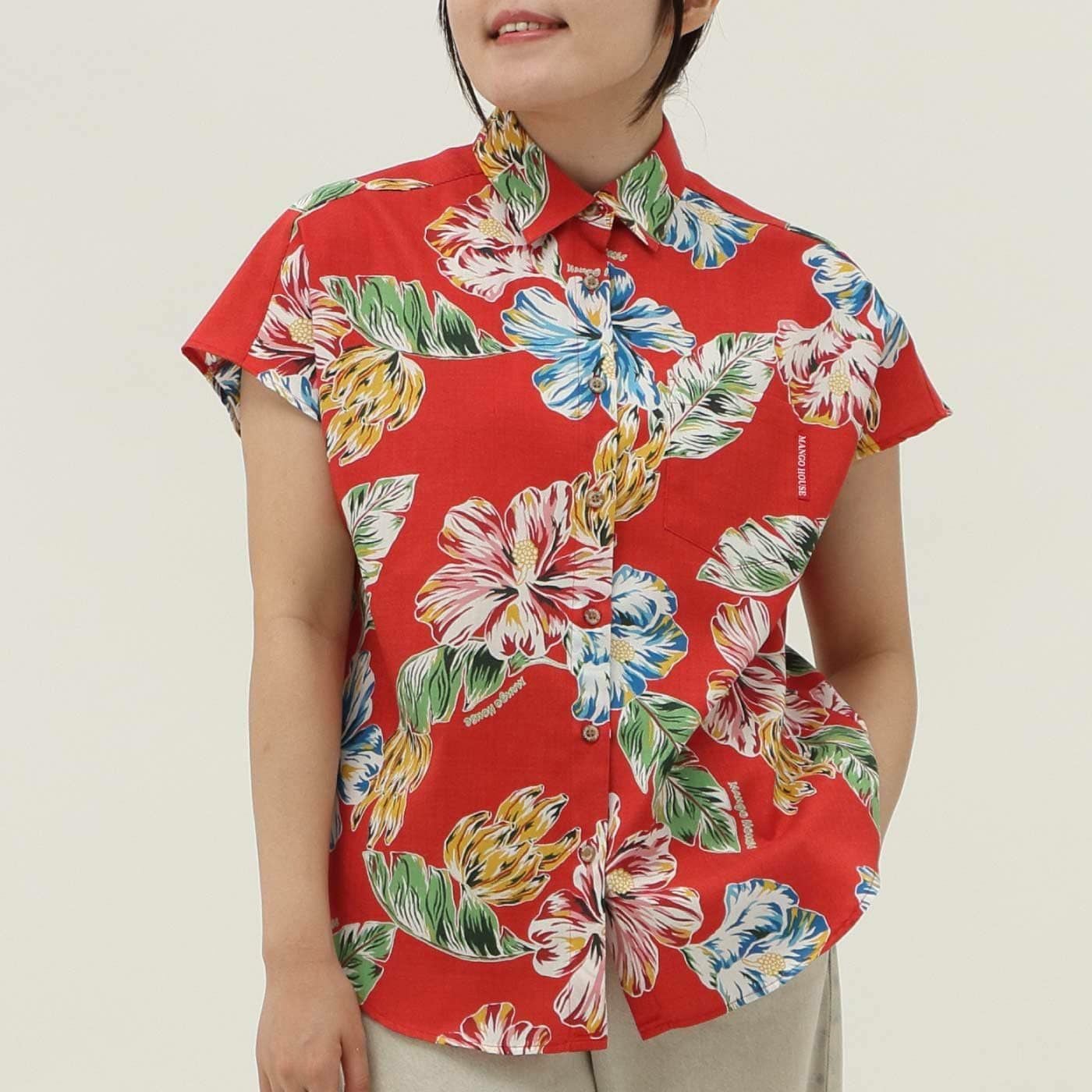 かりゆしウェアモデル着用画像