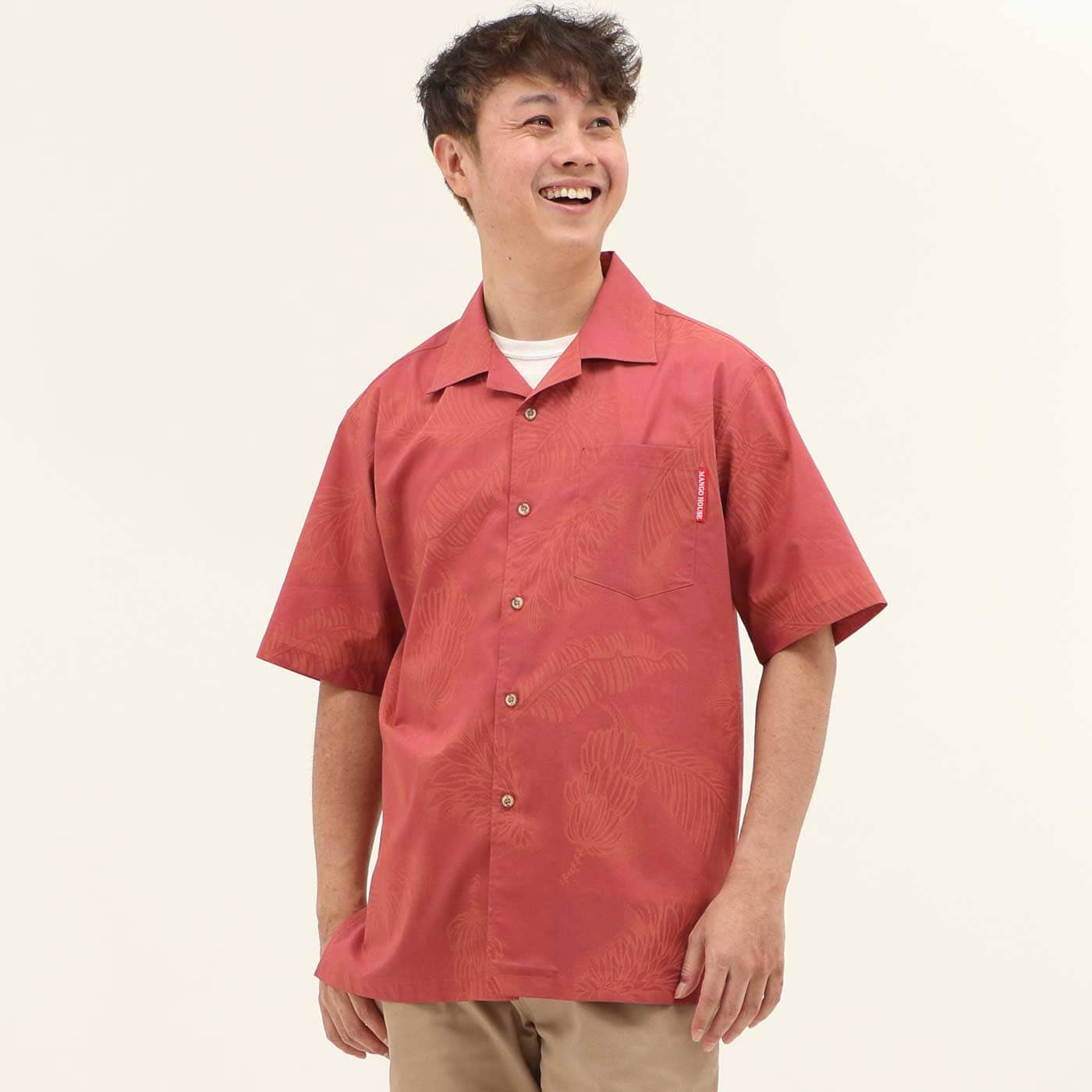 かりゆしウェアモデル着用画像