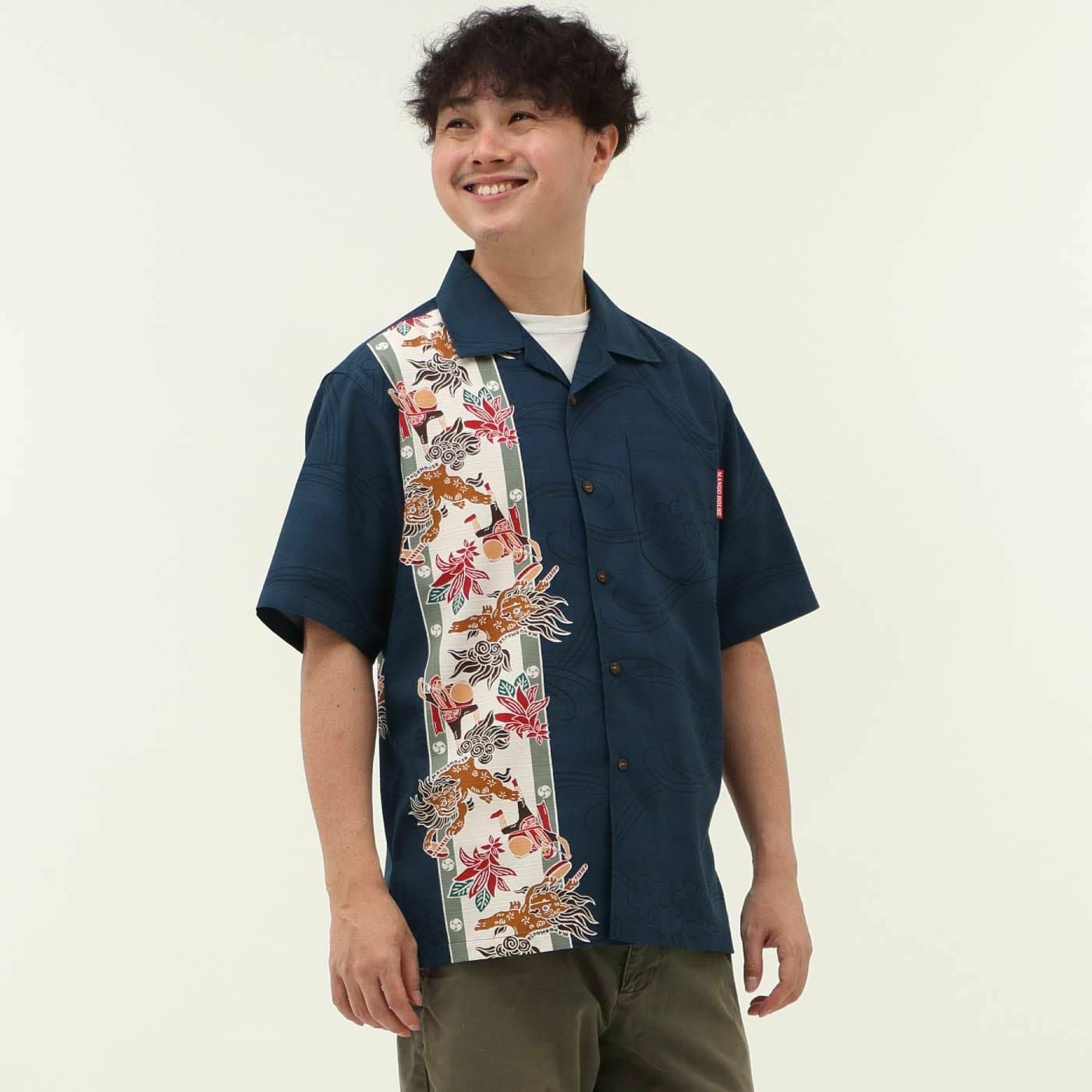 かりゆしウェアモデル着用画像