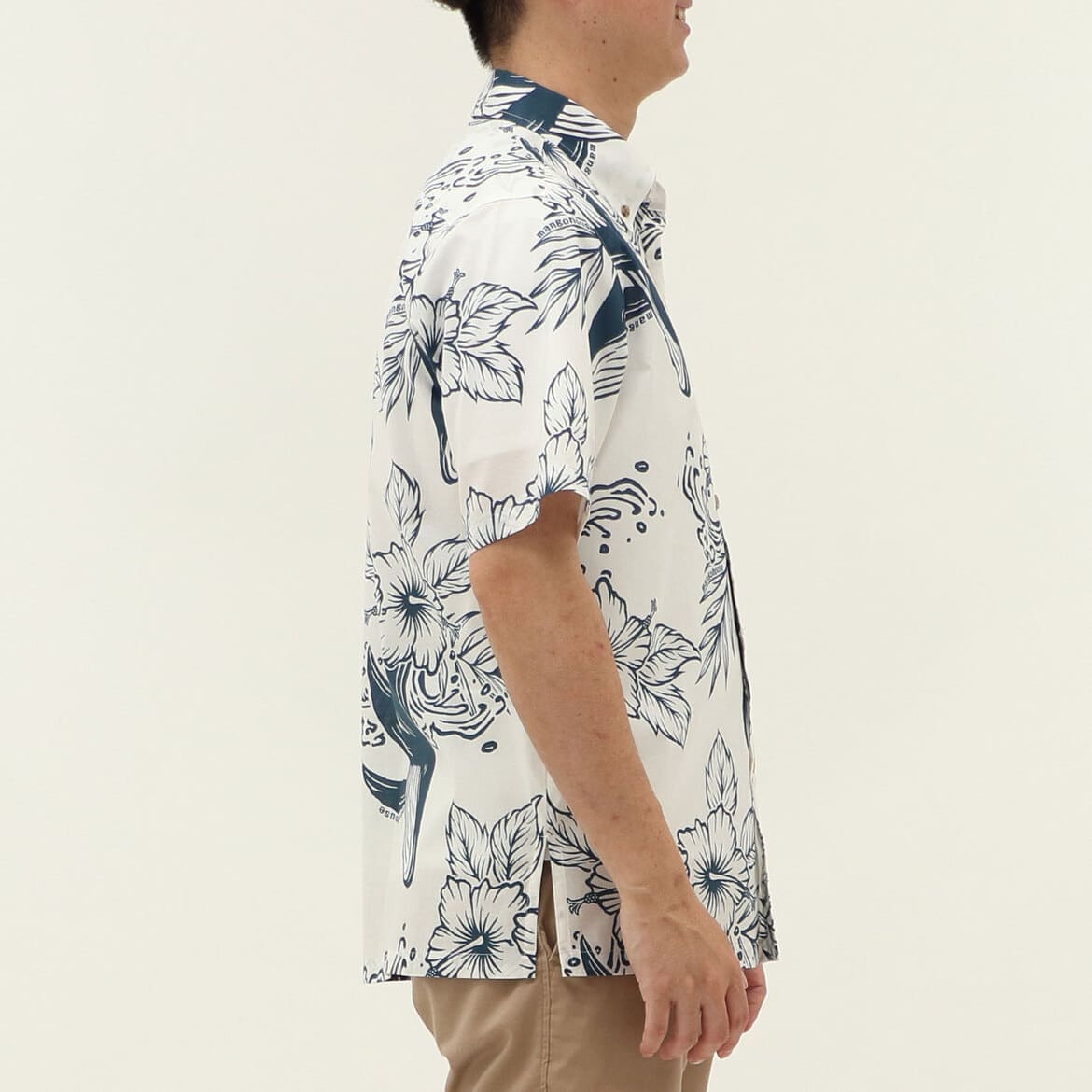 かりゆしウェアモデル着用画像