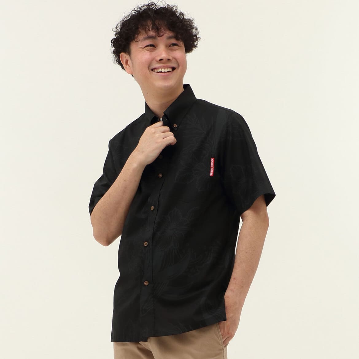 かりゆしウェアモデル着用画像