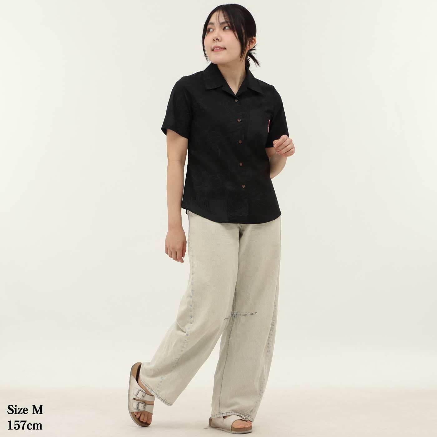 かりゆしウェアモデル着用画像