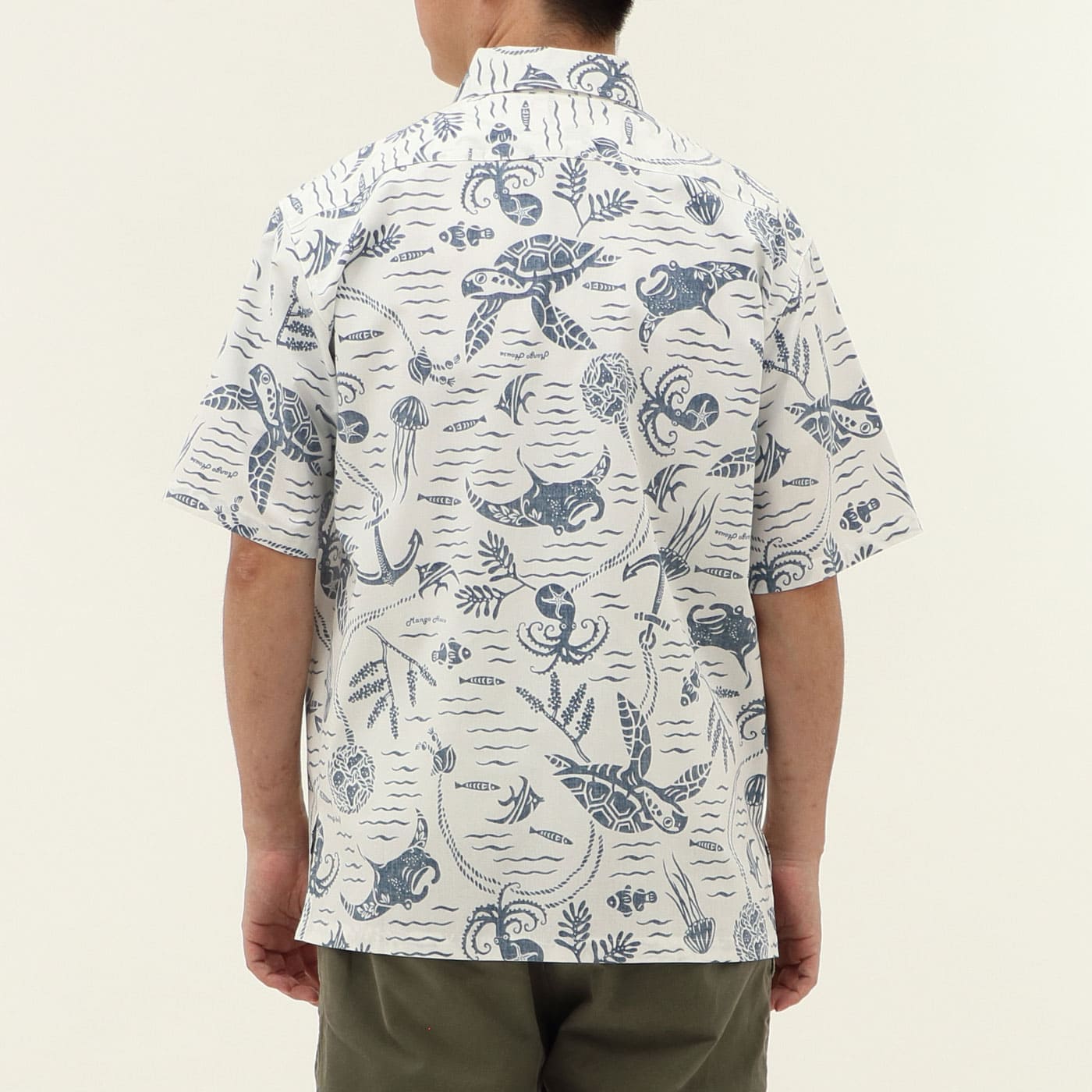 かりゆしウェアモデル着用画像