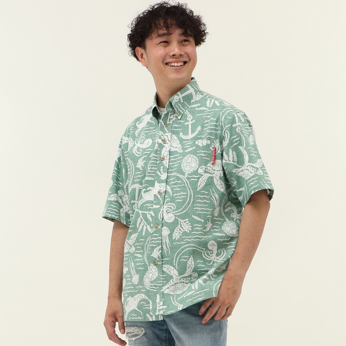 かりゆしウェアモデル着用画像