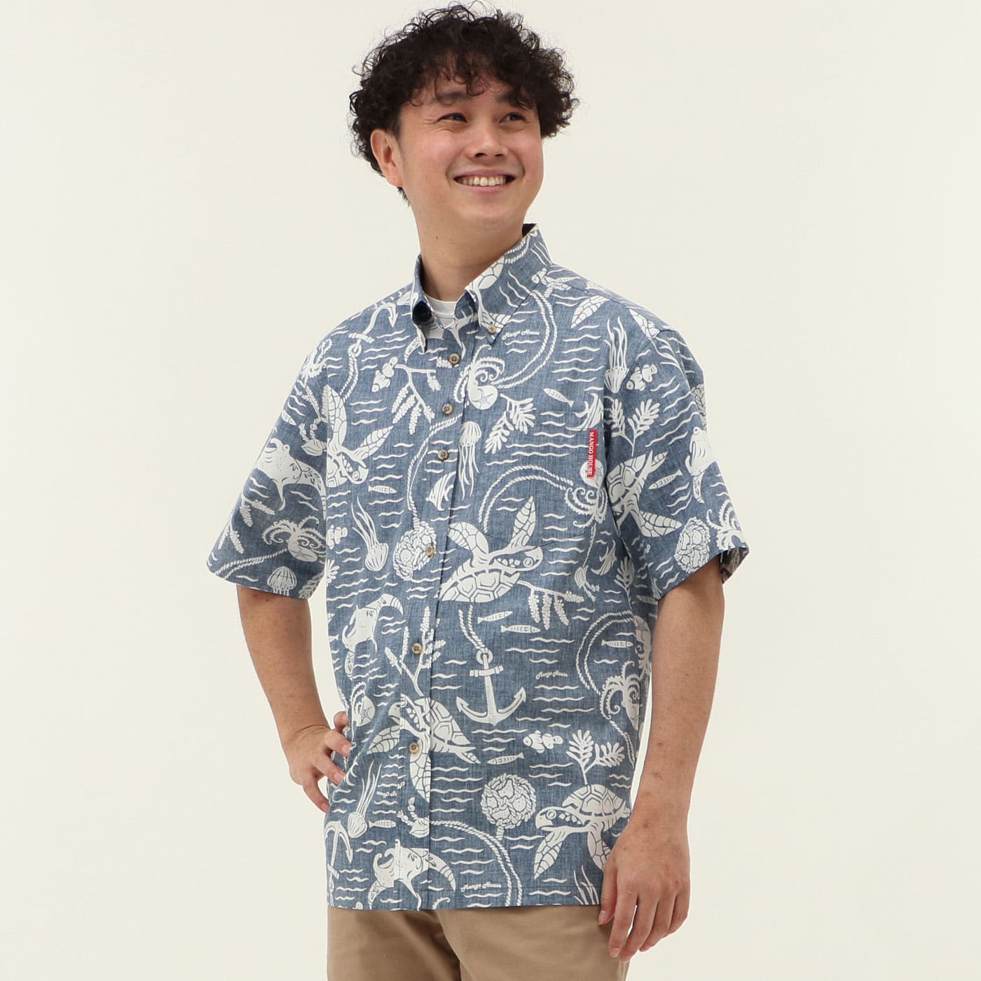 かりゆしウェアモデル着用画像