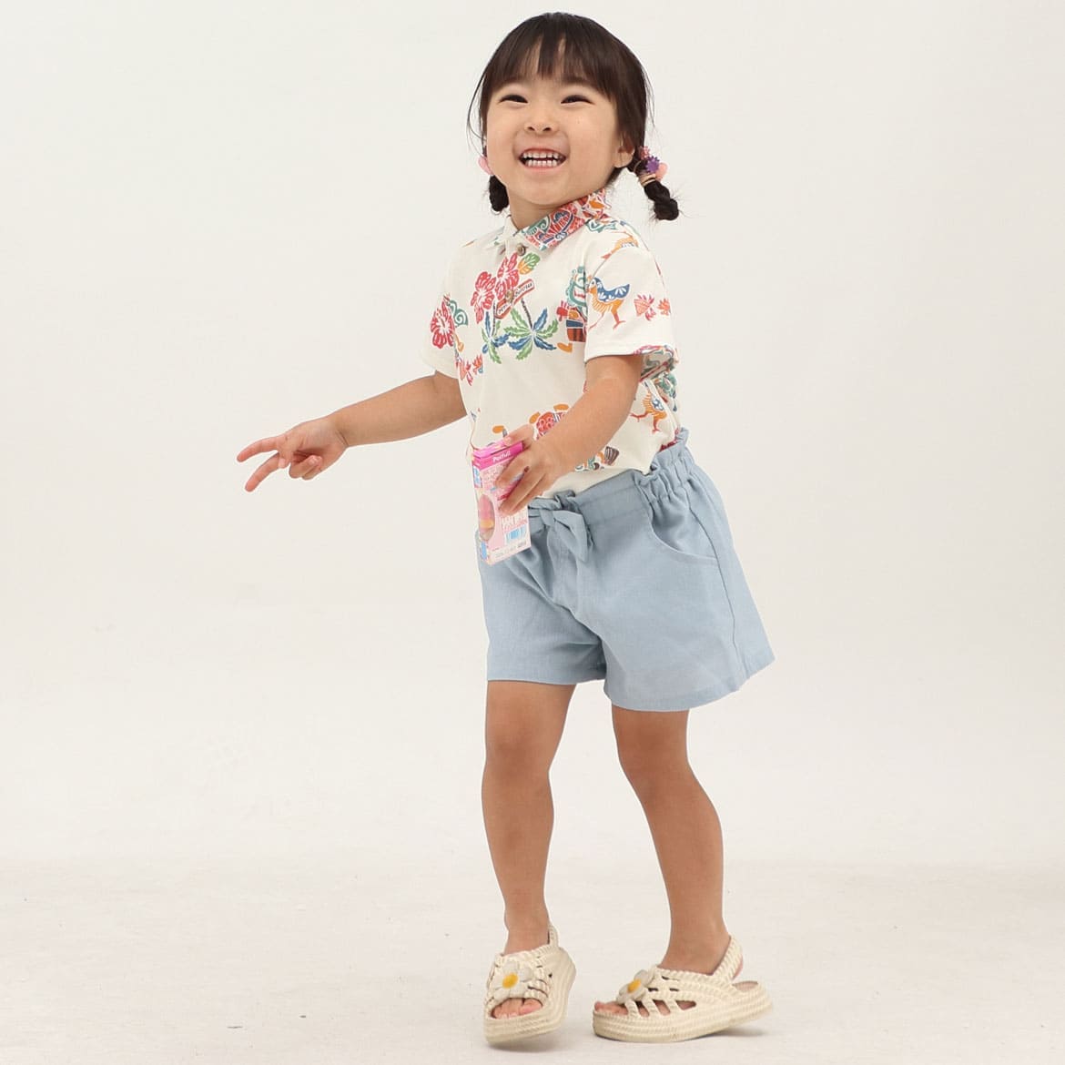 かりゆしウェア　モデル着用画像