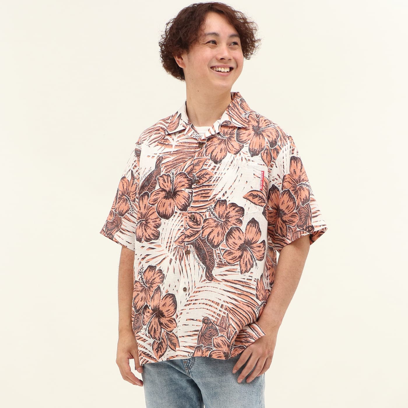 かりゆしウェアモデル着用画像