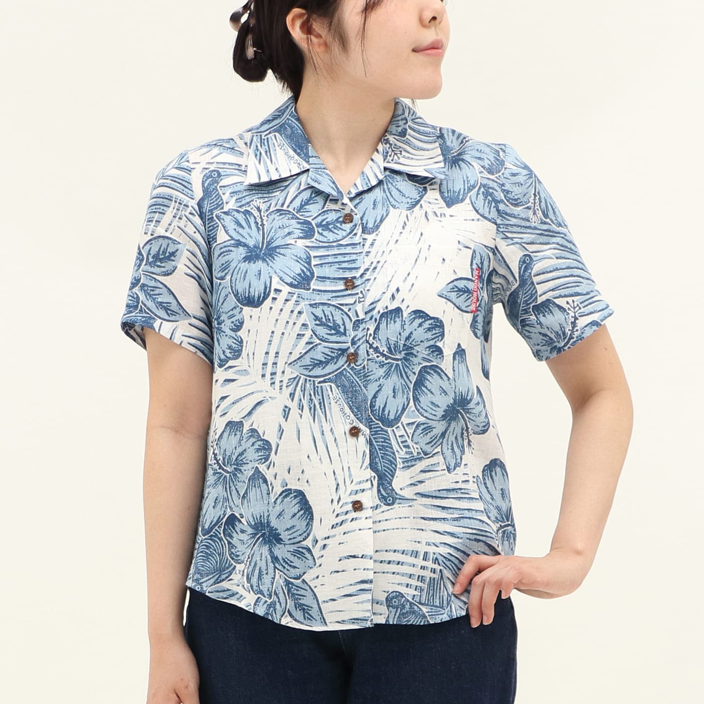 かりゆしウェアモデル着用画像