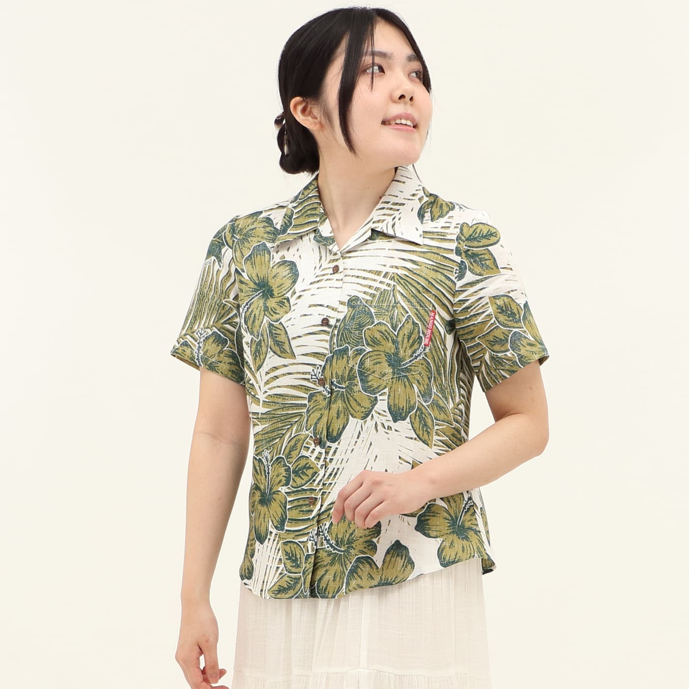 かりゆしウェアモデル着用画像