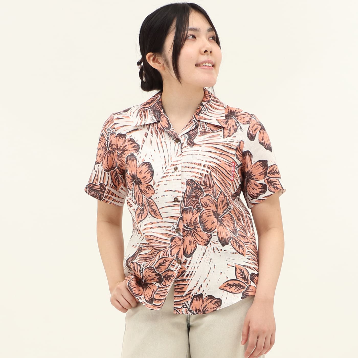 かりゆしウェアモデル着用画像