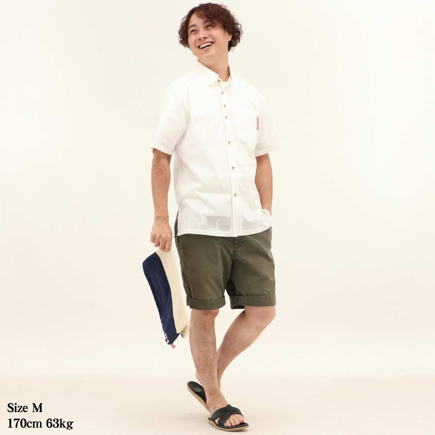 かりゆしウェアモデル着用画像