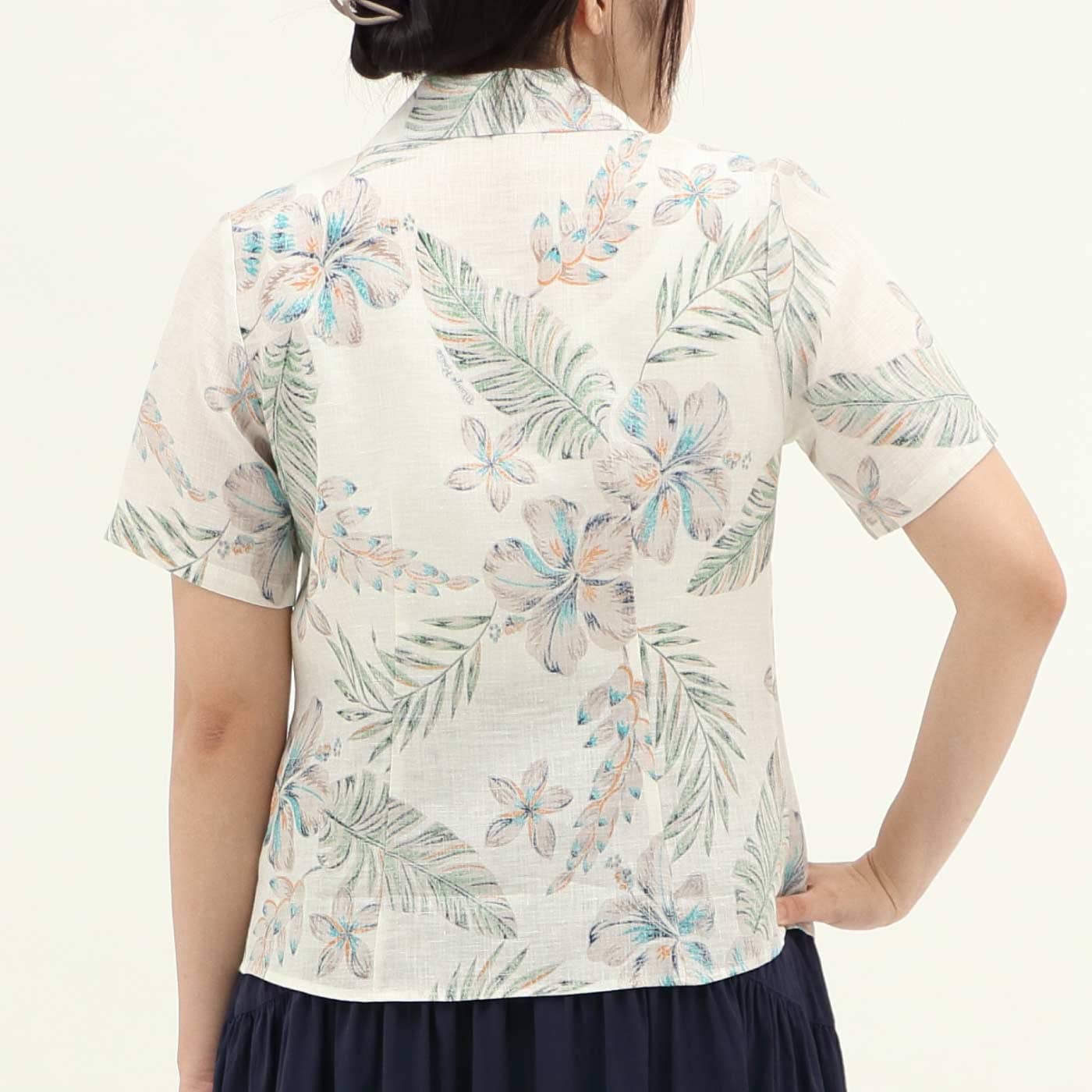 かりゆしウェアモデル着用画像
