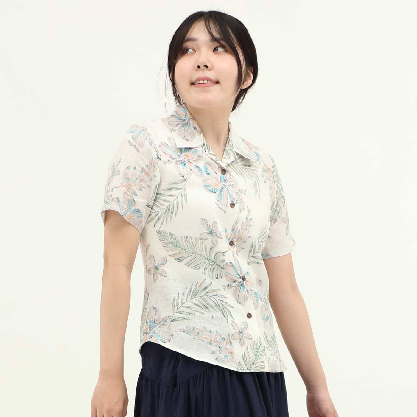 かりゆしウェアモデル着用画像