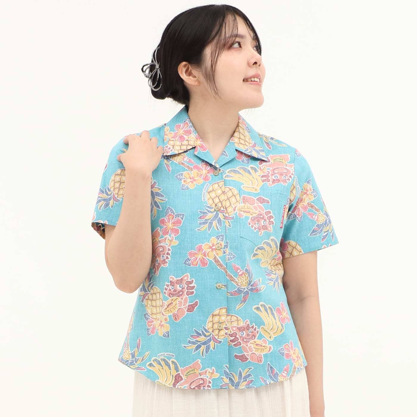 かりゆしウェア　モデル着用画像